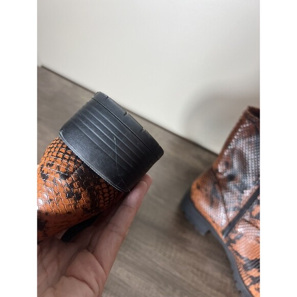 ASOS Animal Snake Print Heeled Combat Style Boots Womens Size 8 - Picture 8 of 12